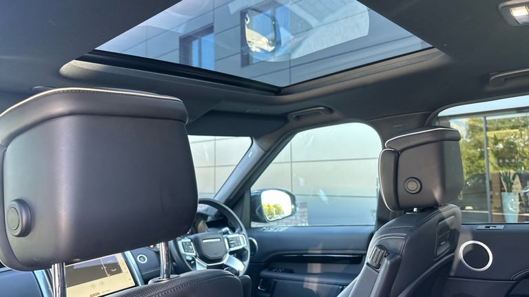 2021 Land Rover Discovery 3.0 D300 R-Dynamic HSE 5dr Auto Diesel Station Wagon Station Wagon Dies...