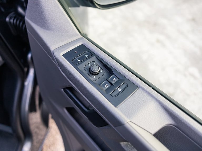 2024 Volkswagen Transporter 2.0 TDI 150 Highline Kombi Van DSG WINDOW VAN DIESEL Automatic