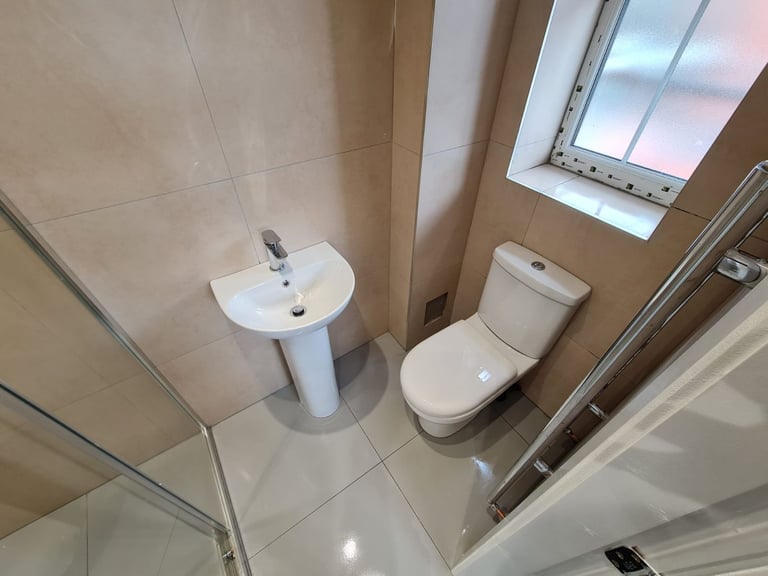 Studio Flat Available Bills Included-Withington-M20