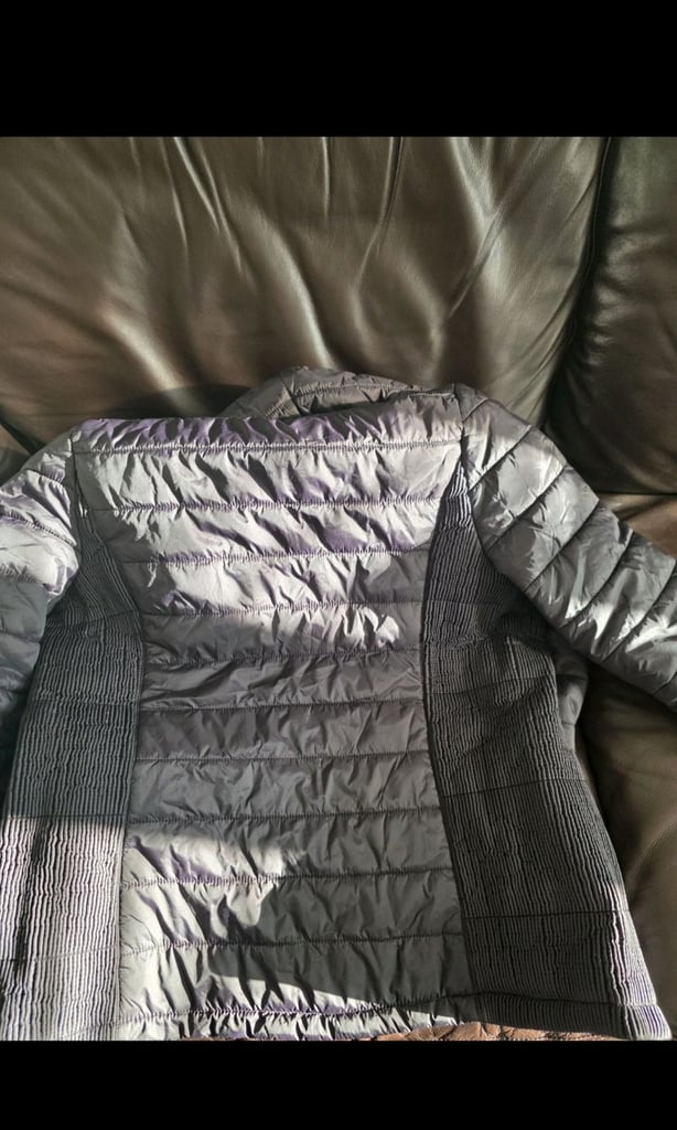 Trespass, Ladies Size: XS/Size: 8 Windproof & hood, Cold heat technology