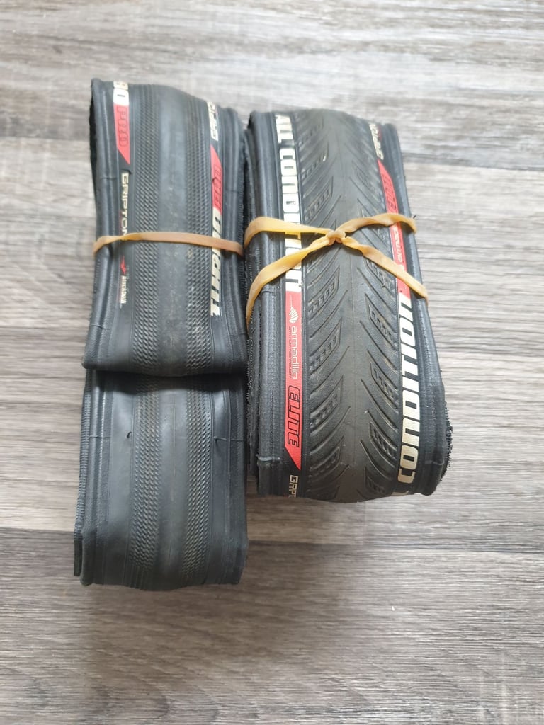 700 x 25 mm road bike tyre Specialized Armadillo Elite All condition. 700c tyre