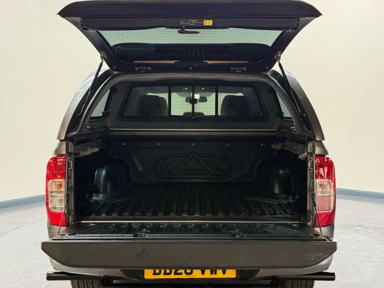 2020 Nissan Navara Double Cab Pick Up Tekna 2.3dCi 190 TT 4WD Auto PICK UP DIESEL Automatic
