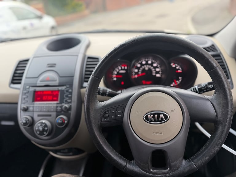 Kia, SOUL, Hatchback, 2010, Manual, 1582 (cc), 5 doors