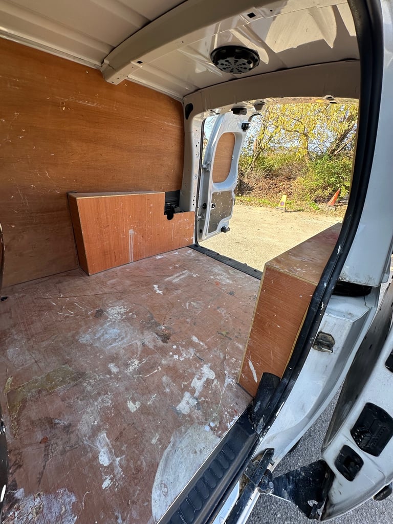2014 Renault Kangoo Van Full History April MOT 1 Former Keeper