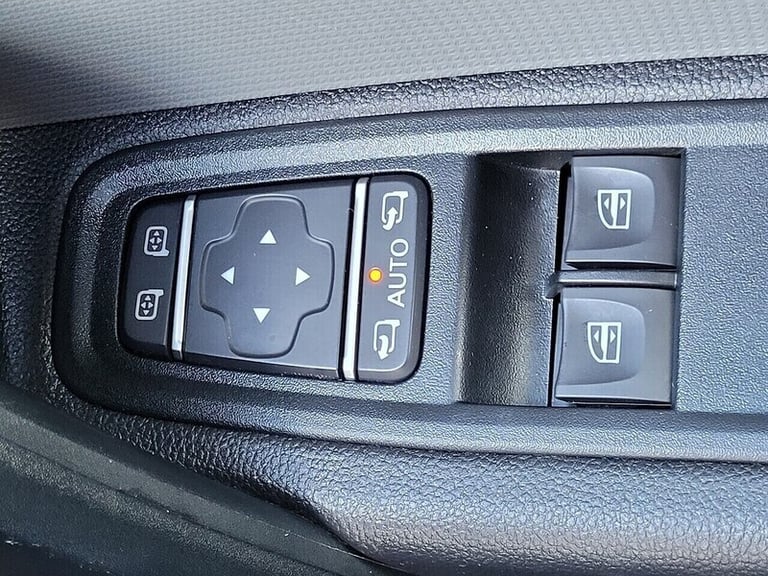 2023 Nissan Townstar TCe Acenta 130ps Euro 6 with Car Play, Air Con, Parking Sensors &amp; 1 Owne...