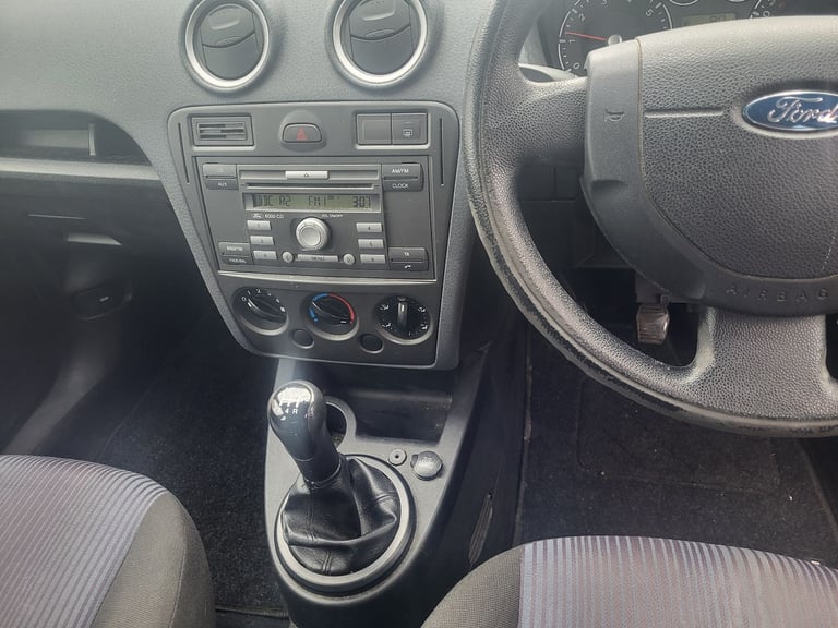 Ford fusion 1.4 style. 1 owner from new . Tidy car