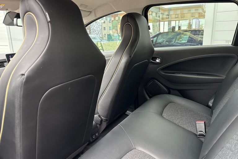 2022 Renault Zoe R135 EV50 52kWh Iconic Auto 5dr (Boost Charge) Hatchback ELECTRIC Automatic