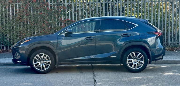 2015 Lexus NX 2.5 300h Luxury SUV 5dr Petrol Hybrid E-CVT 4WD Euro 6 (s/s) (197 ps) ESTATE Petrol...