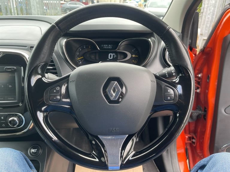 2014 Renault Captur 1.5 dCi Dynamique S MediaNav SUV 5dr Diesel EDC Euro 5 (90 ps) HATCHBACK Dies...