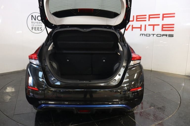 2021 Nissan Leaf 40kWh N-Connecta 5dr Auto (SAT NAV, HEATED SEATS) Hatchback ELECTRIC Automatic