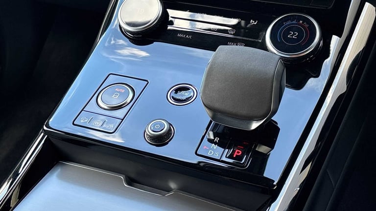  Land Rover Range Rover Sport 3.0 P440e Dynamic SE 5dr Auto SUV Plug-In Hy Automatic