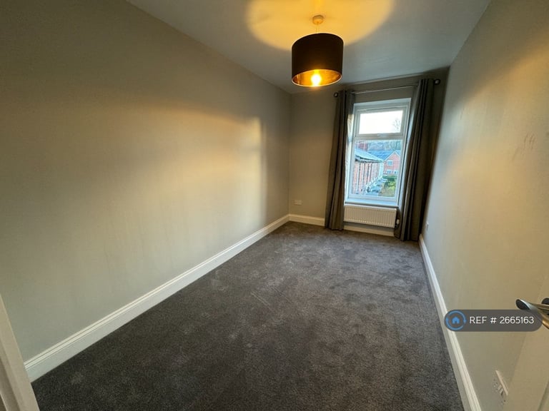 2 bedroom flat in Preston Road, Whittle-Le-Woods, Chorley, PR6 (2 bed) (#2665163)