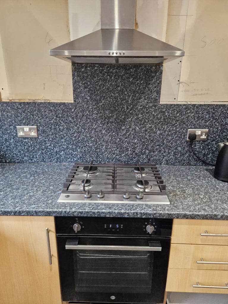 image for Inbuilt oven, hob and extractor fan 