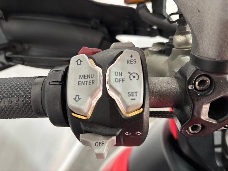 2020 Ducati Multistrada 1200 Enduro ES, Skyhook Suspension, Desmo Service