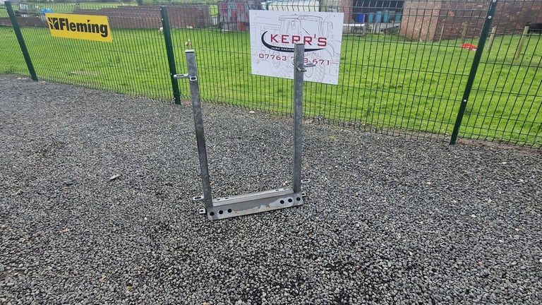 Sheep handling race u frame farm livestock tractor 