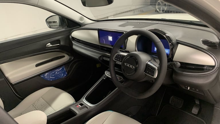 2025 Fiat 600 1.2 MHEV La Prima SUV 5dr Petrol Hybrid e-DCT Euro 6 (s/s) (100 ps) SUV Hybrid Auto...