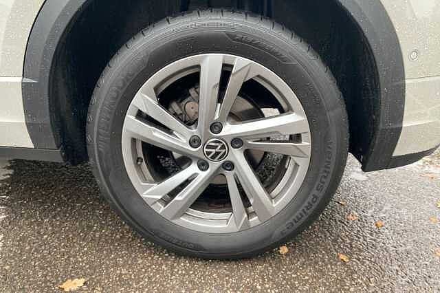 2023 Volkswagen T-Roc 1.5 TSI 2024MY R-Line Hatchback Petrol Manual