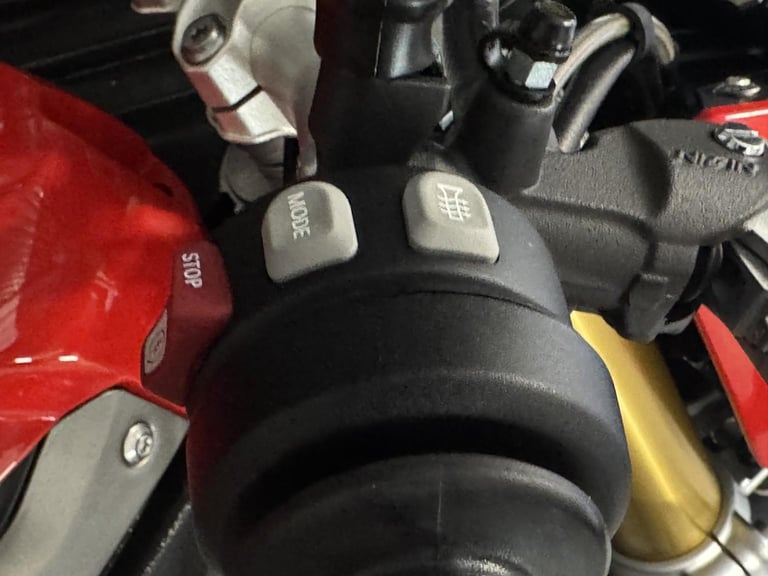 BMW S1000R SPORT  Only 7130 Miles BMW Servicing