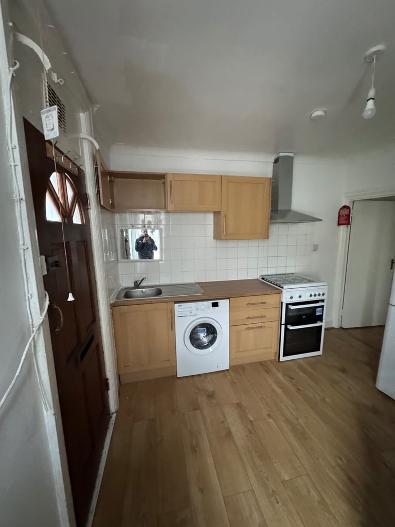 2 bedroom flat available in barking 