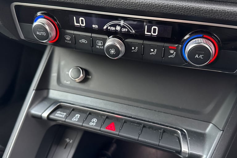 2019 Audi Q3 1.5 TFSI CoD 35 S line Euro 6 (s/s) 5dr SUV PETROL Manual
