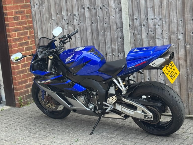 HONDA CBR 1000 RR FIREBLADE 2006 (06) SUPER SPORT 