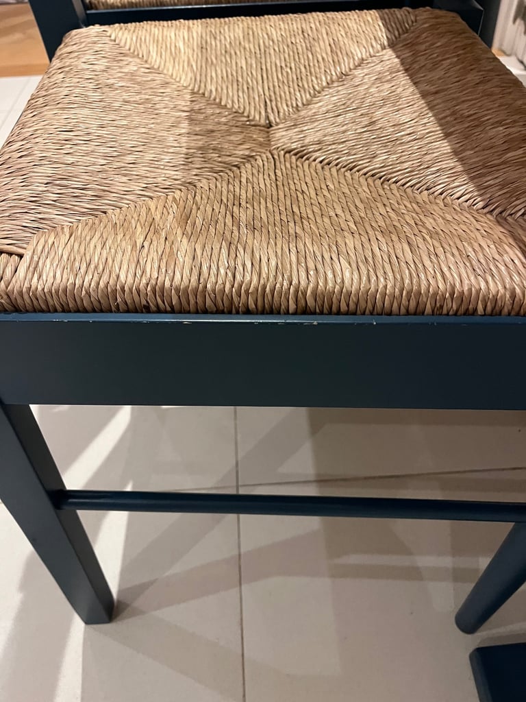 heals dining table, chairs, bench 