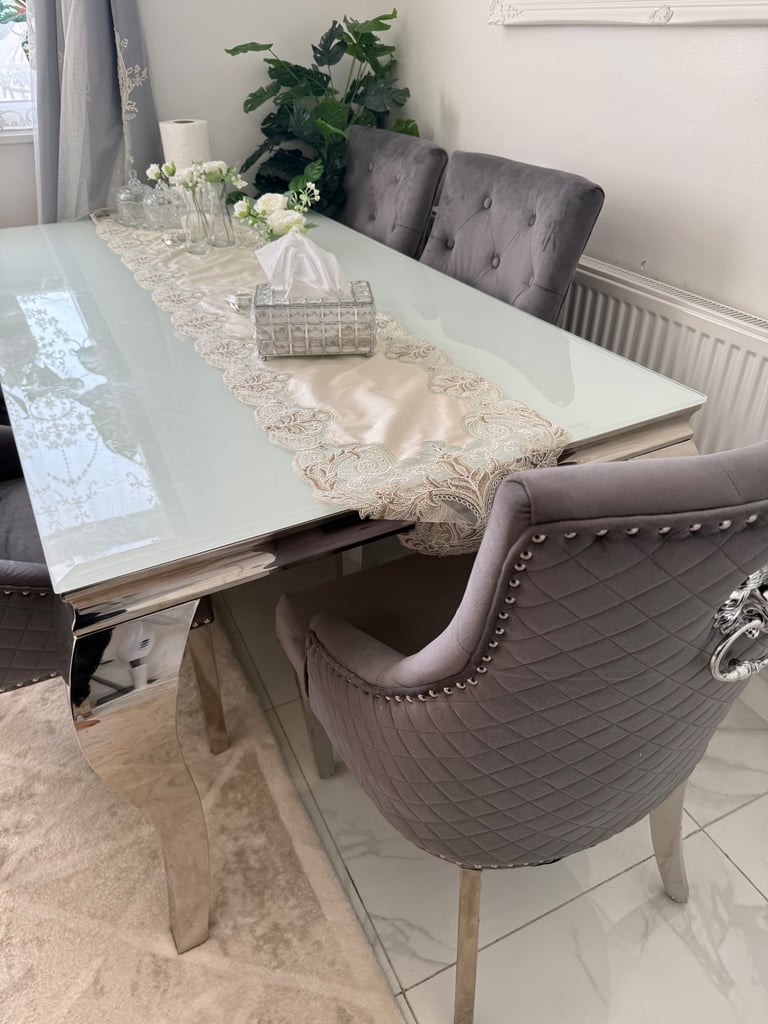 Louis Marble Dining Table + Majestic Lion Knocker Chairs x6