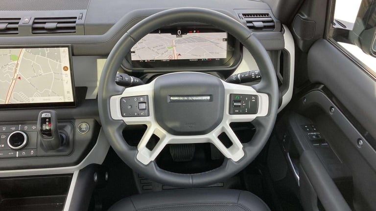 2025 Land Rover Defender 3.0 D250 X-Dynamic SE 90 3dr Auto ESTATE DIESEL Automatic