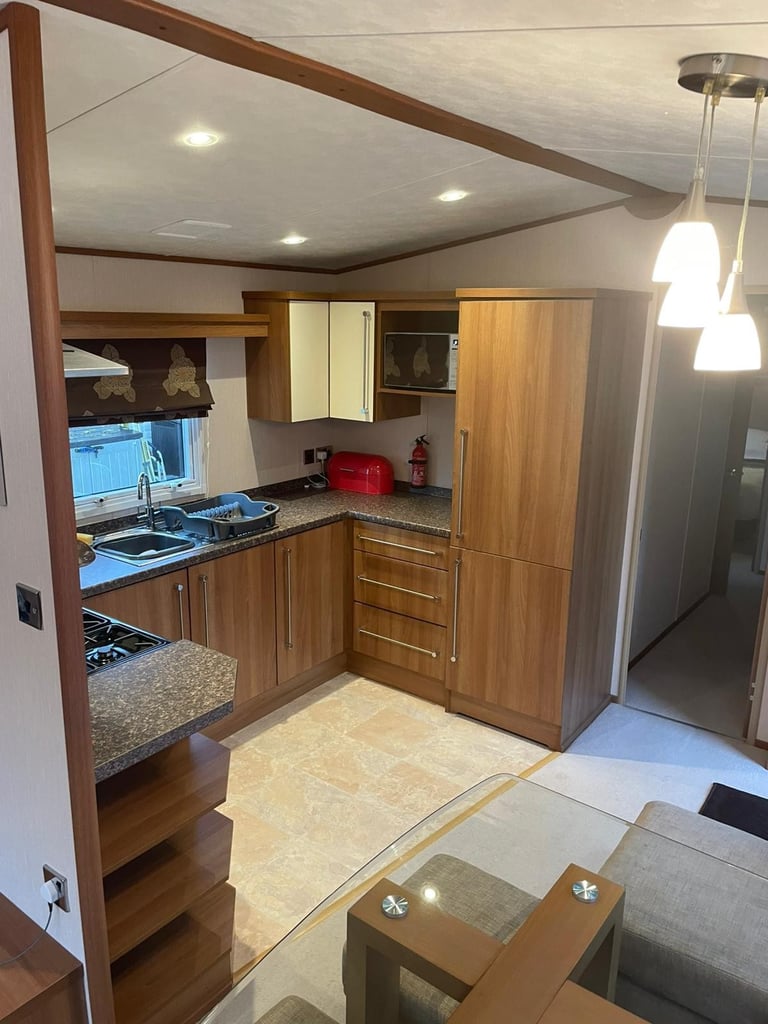 MODERN DOUBLE GLAZED & CENTRAL HEATED CARAVAN FOR SALE OFF SITE NOT SITED