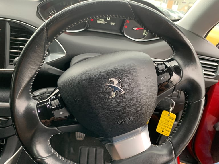 2015 Peugeot 308 1.6 HDi 115 Allure 5dr HATCHBACK Diesel Manual
