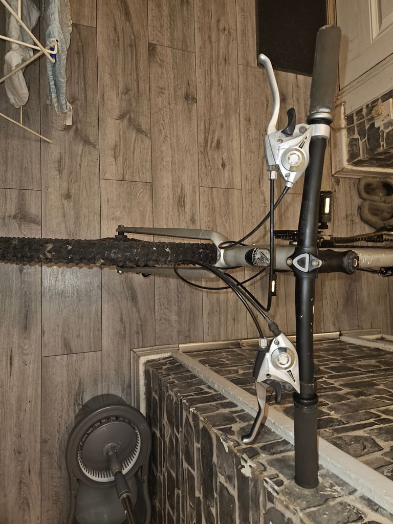 Pinnacle mountain bike