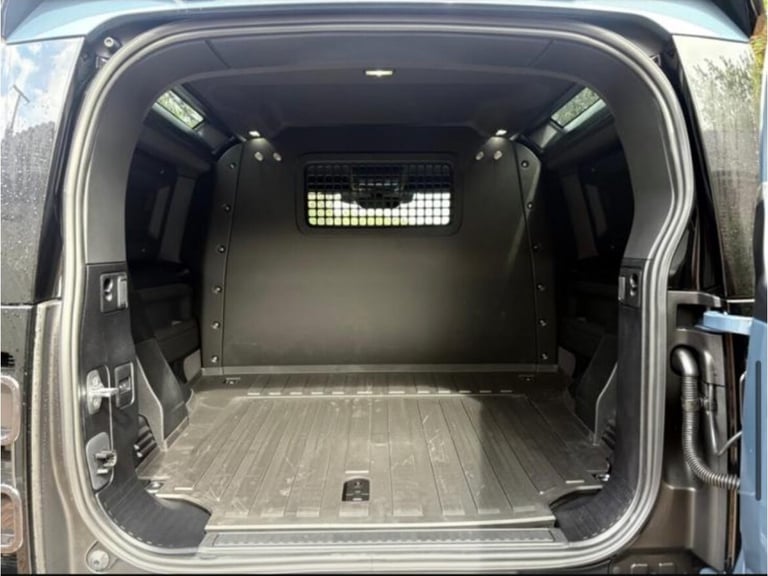 2025 Land Rover Defender 3.0 D250 Hard Top S Auto PANEL VAN Diesel Automatic