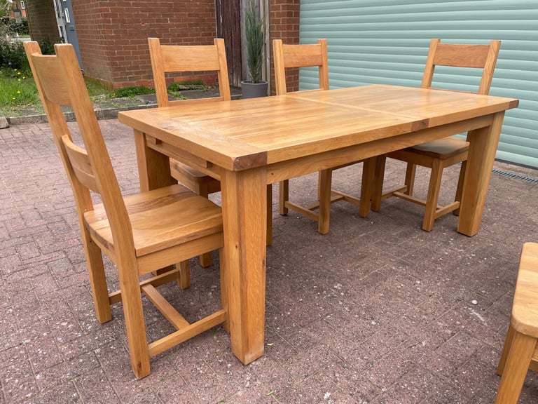Solid Oak 6 Seater Extendable Dining Set