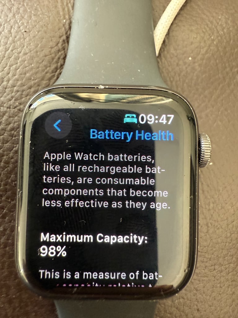 Apple Watch Series 5 44mm GPS & Cellular 98% battery health
