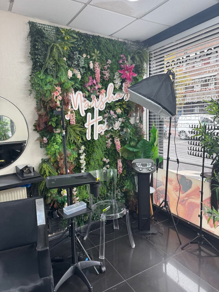 Hair Salon Styling desks for Rent Hackney Central - Flexible