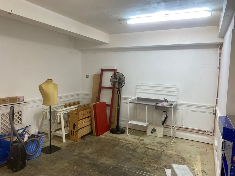 Great Artist Studio to let approx 330sqft
