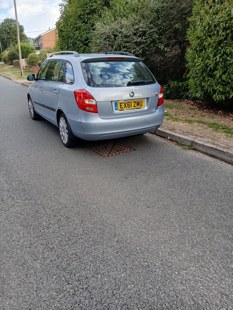 2011 skoda fabia estate 20 rd tax 1250