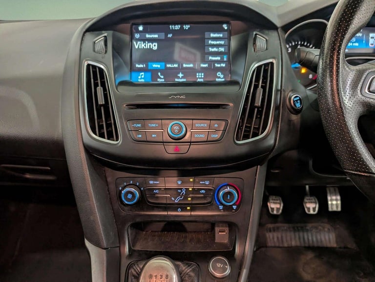 2017 Ford Focus 1.0T EcoBoost ST-Line Euro 6 (s/s) 5dr HATCHBACK Petrol Manual