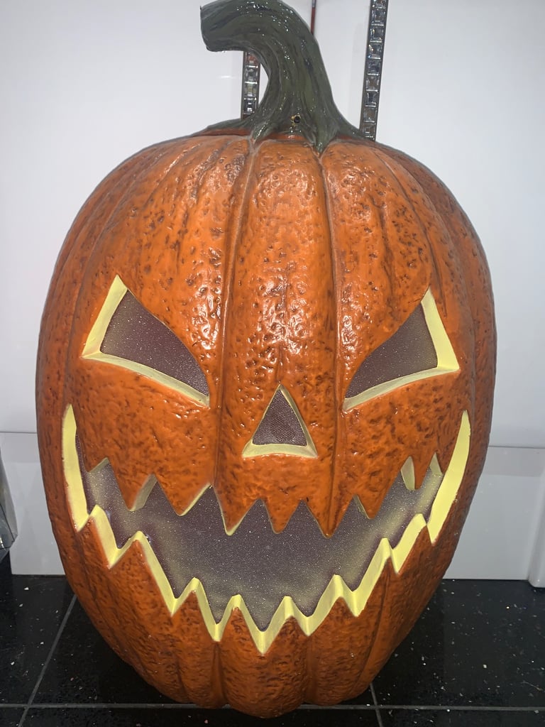 image for Giant animated pumpkin new 