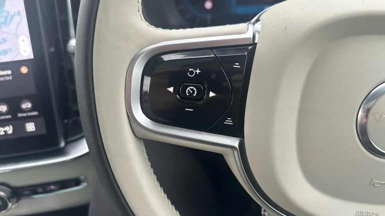 2025 Volvo XC90 2.0 B5 MHEV Ultra Bright Auto 4WD Euro 6 (s/s) 5dr ESTATE Petrol/Electric Hybrid ...