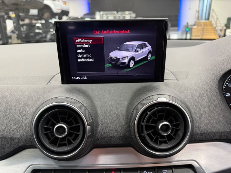 2017 67 AUDI Q2 1.4 TFSI COD S LINE SUV 5DR PETROL S TRONIC EURO 6 (S/S) (150 PS