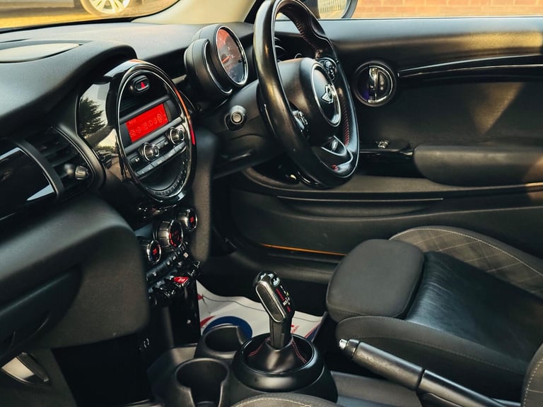 2018 MINI Hatch 2.0 Cooper SD Auto Euro 6 (s/s) 3dr HATCHBACK Diesel Automatic