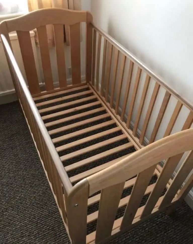 Mamas & Papas cot bed