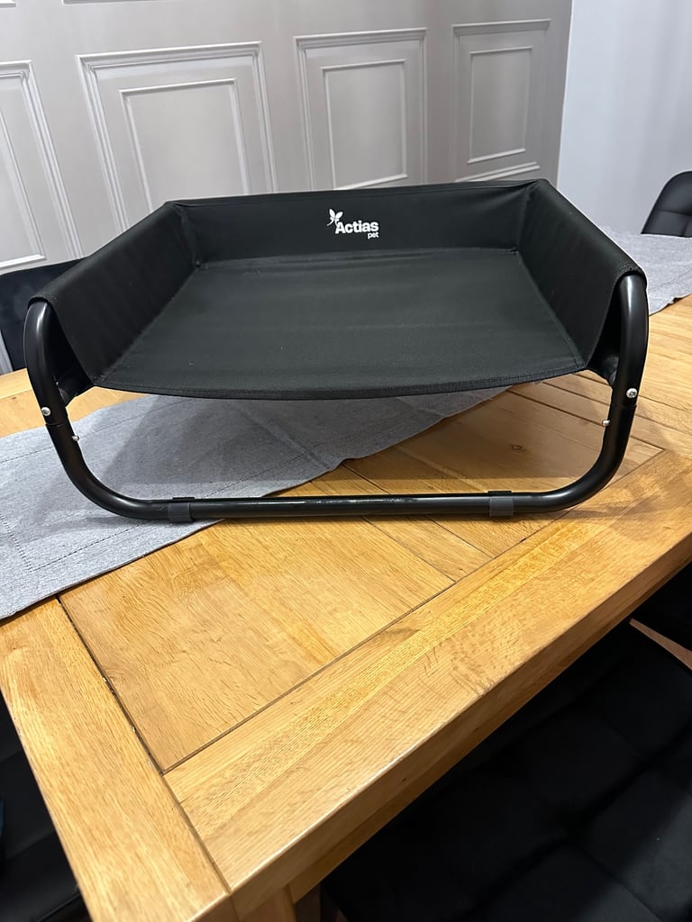 image for Actias raised pet bed small