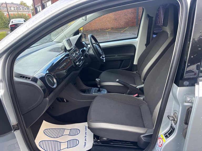 VOLKSWAGEN UP 1.0 High up! 2014