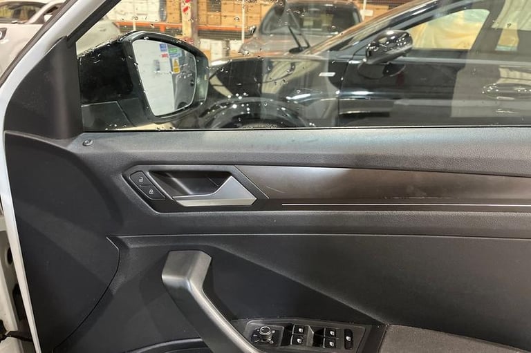 2019 Volkswagen T-Roc 1.0 TSI Design 5dr- Parking Sensors Manual Hatchback Petrol Manual