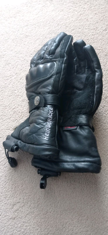 Motorcycle gloves 