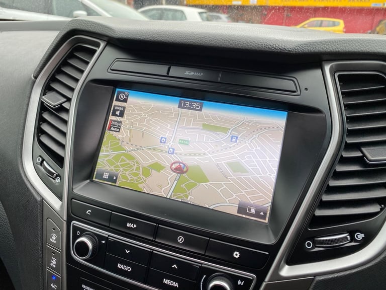2016 Hyundai Santa Fe 2.2 CRDi Blue Drive Premium SE Auto 4WD Euro 6 (s/s) 5dr (7 Seat) ESTATE Di...