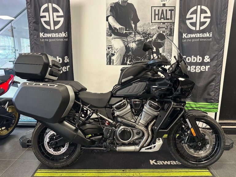 image for HARLEY DAVIDSON- PAN AMERICA SPECIAL-PANNIERS-TOP BOX-TANK BAG