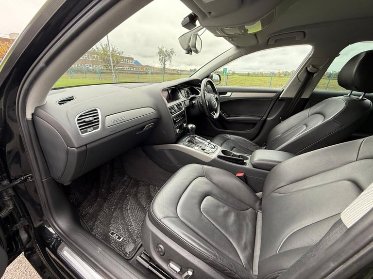 2025 Audi A4 S Line Estate PETROL Manual